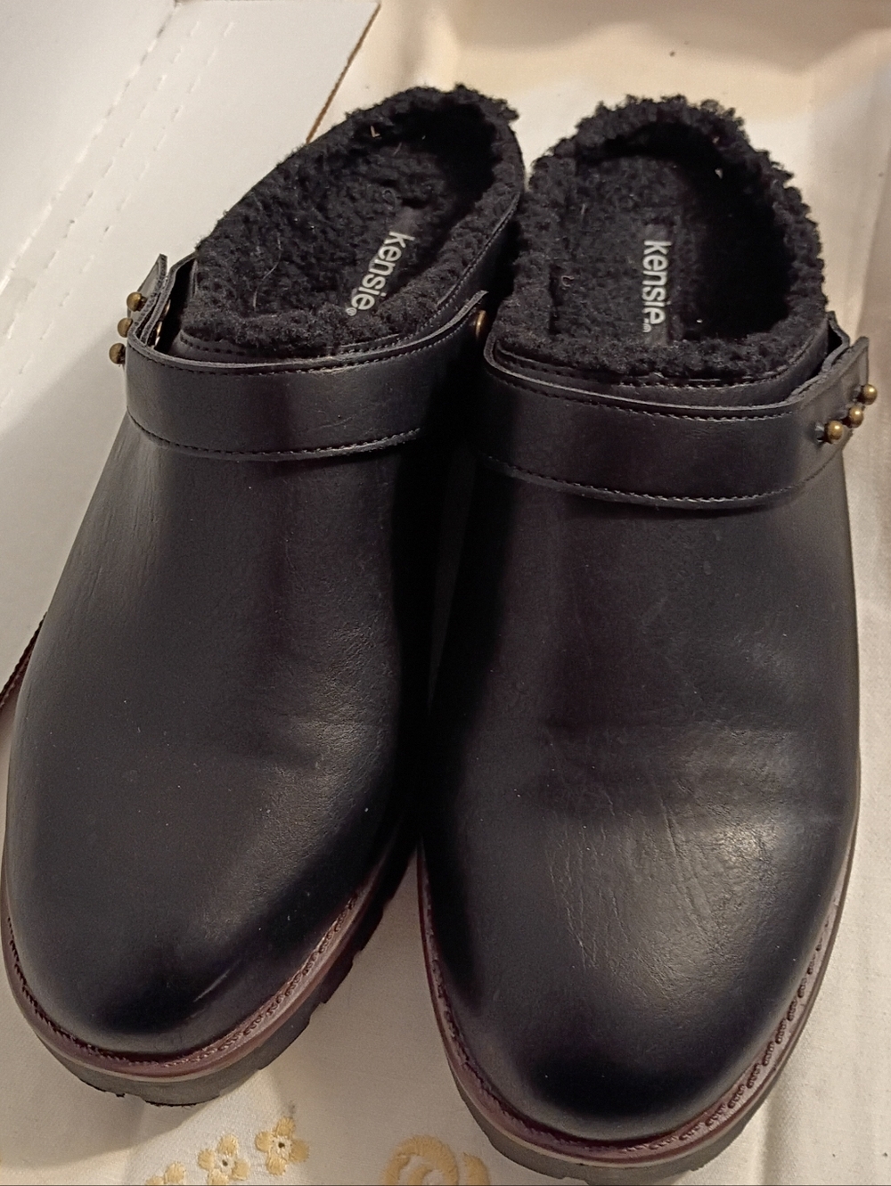 Kensie Women's Wrylie Black Lined Clogs Size 9